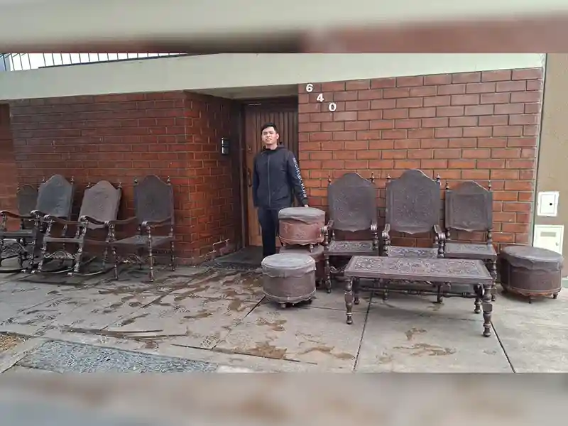 Comprando Antigüedades en el Distrito de la Molina